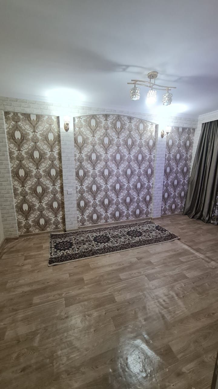 Центре 1 комнатная 2 этаж Республика Калдаякова