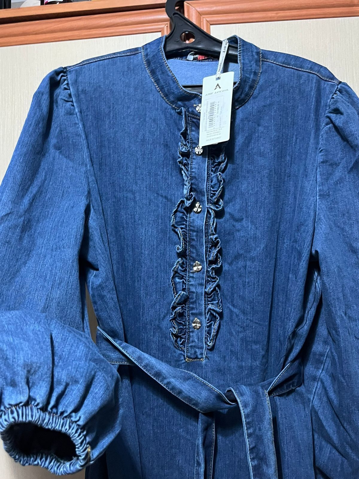 Продаю джинсовое платье .
