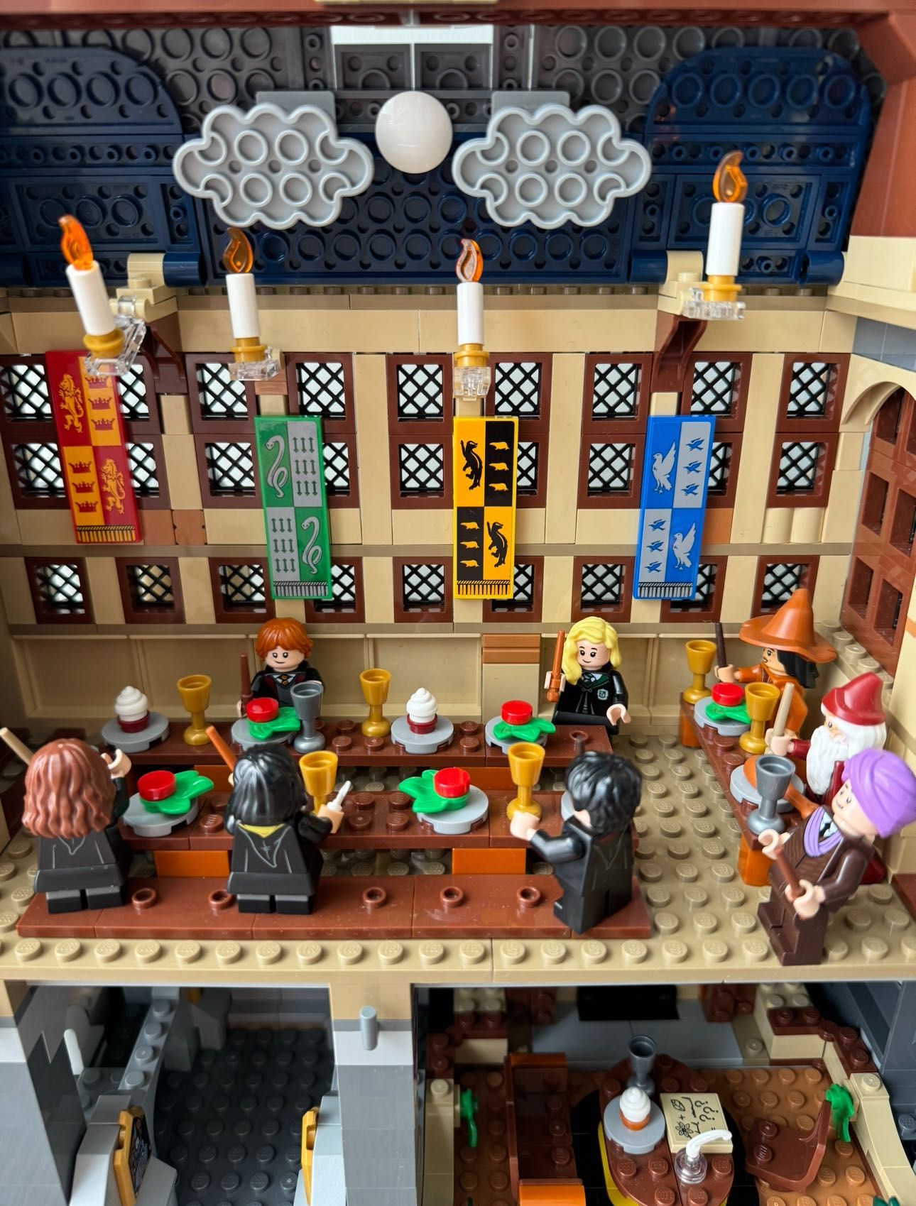 LEGO замок Хогвартс Большой Зал