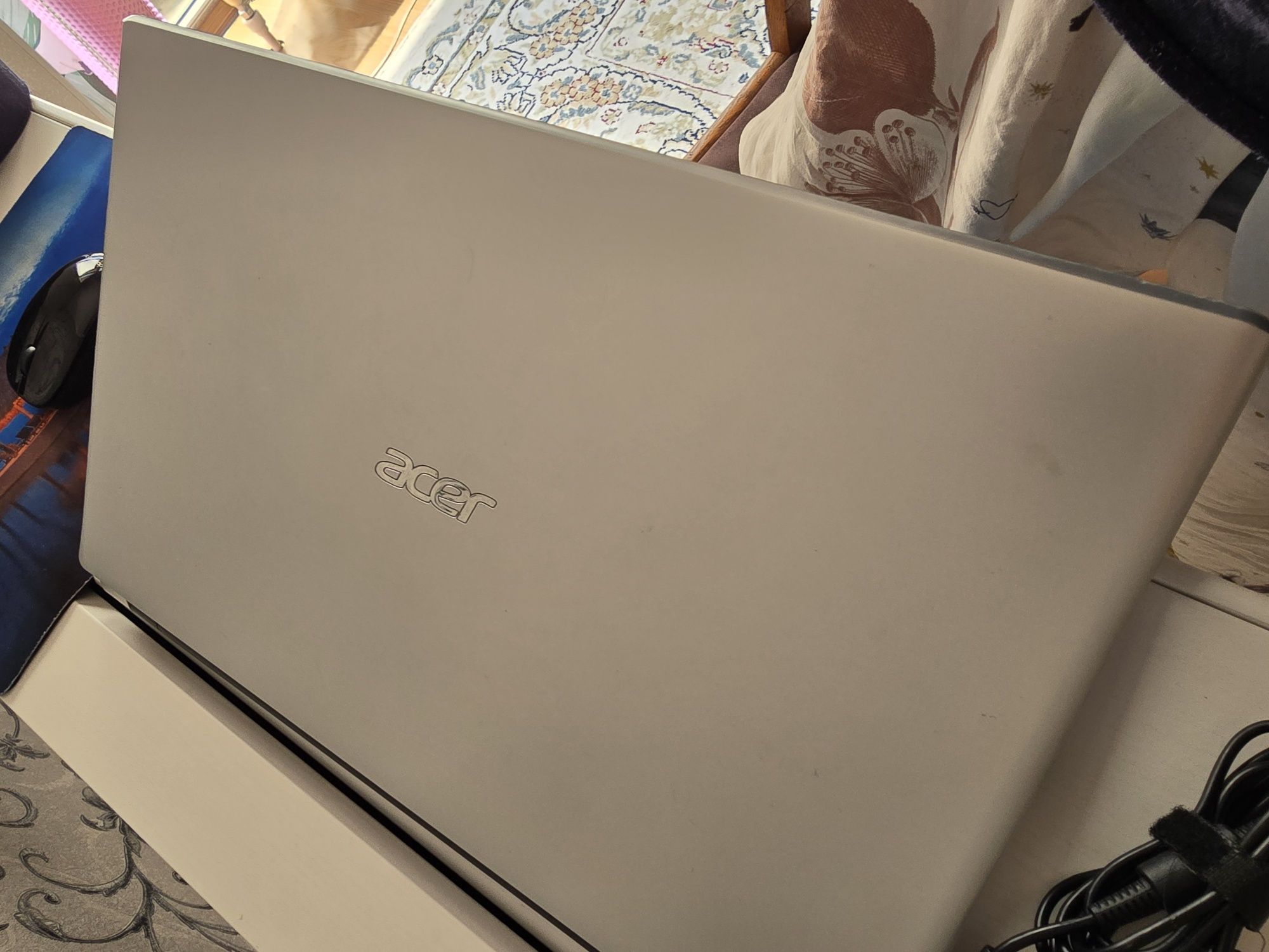 Срочно! продам Ноутбук Acer Aspire V5