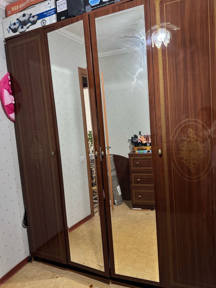 Продается спальный гарнитур б/у