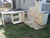 Срочно продам кухонный гарнитур в идеальном состоянии