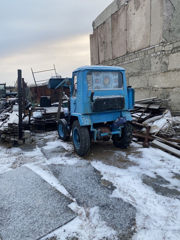 продам трактор