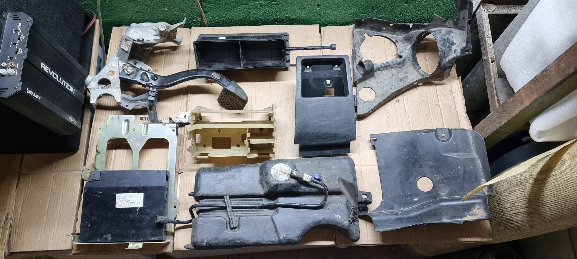 Двигатель БМВ Е 39 дорест BMW E39 М54 B25 и запчасти разные