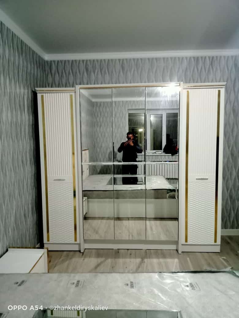 Продам спалный гарнитор. Почти новый комплекте.  Цвет малочный рефирен