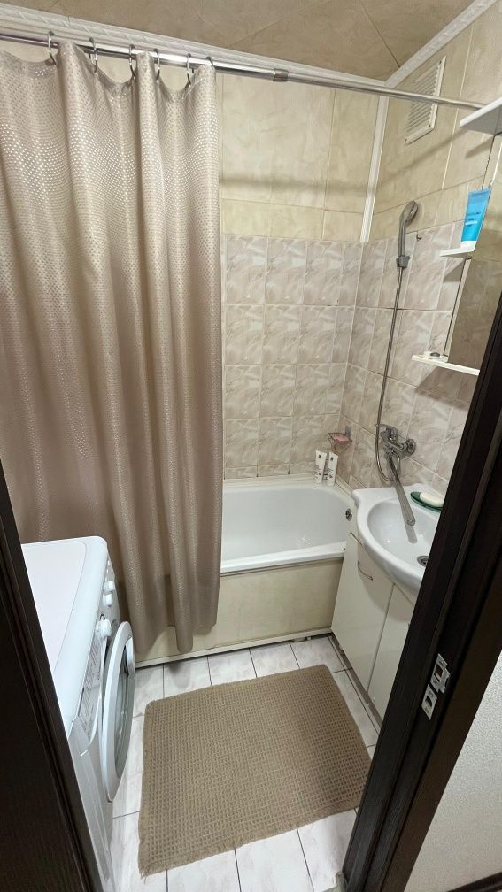 Продаётся 2 комн в 4мкрне, срочно