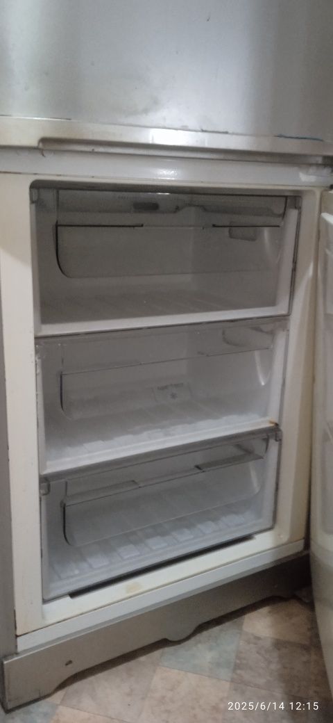 Холодильник Ariston Hotpoint
