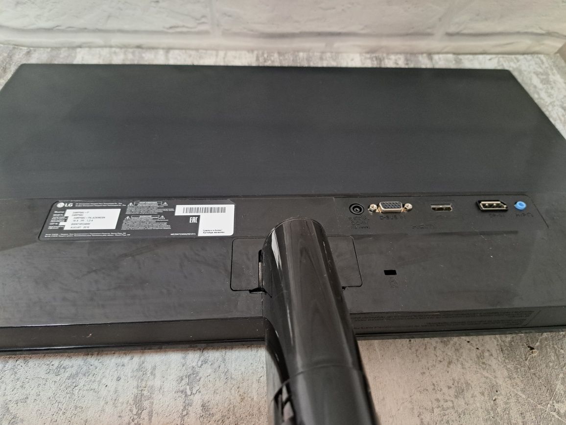 Продам игровой монитор LG 24MP59G-P (идеал)