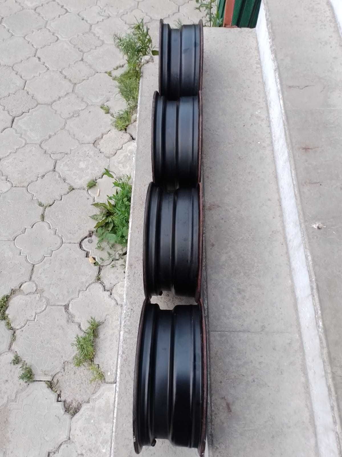 Продам диски (штампы)R15