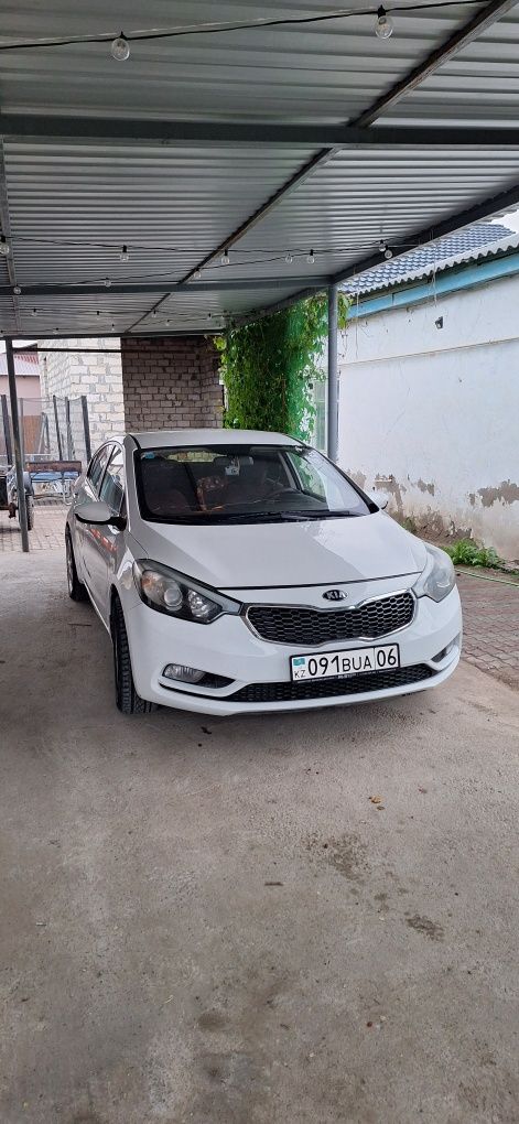 Продам машину Киа Cerato 2014г