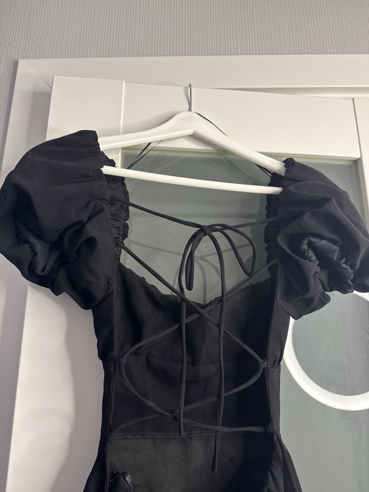 Черное платье Zara