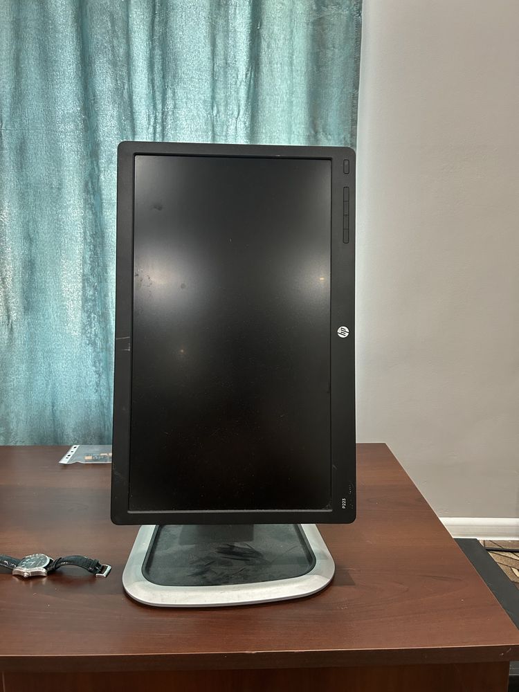 Монитор hp в отличном состоянии