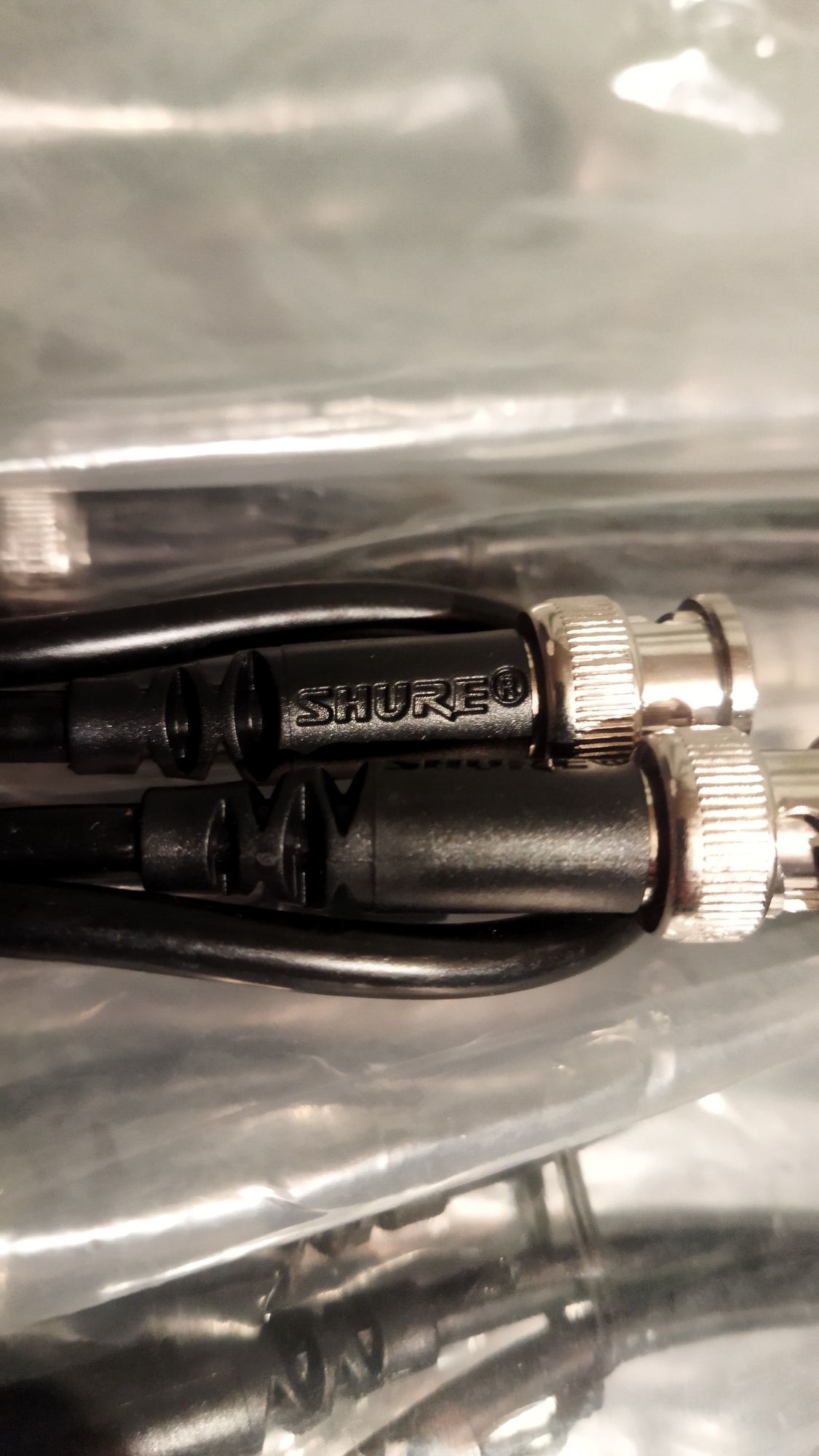 SHURE UA844SWB. Микрофонный Сплитер.
