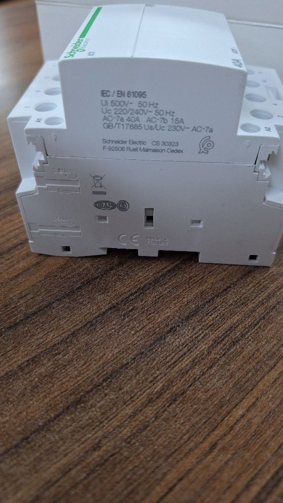 Продам контактор Schneider Electric iCT 40A/A9C20844/