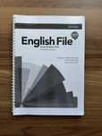 Книга по английскому языку “English File” Intermediate Plus (B1+)