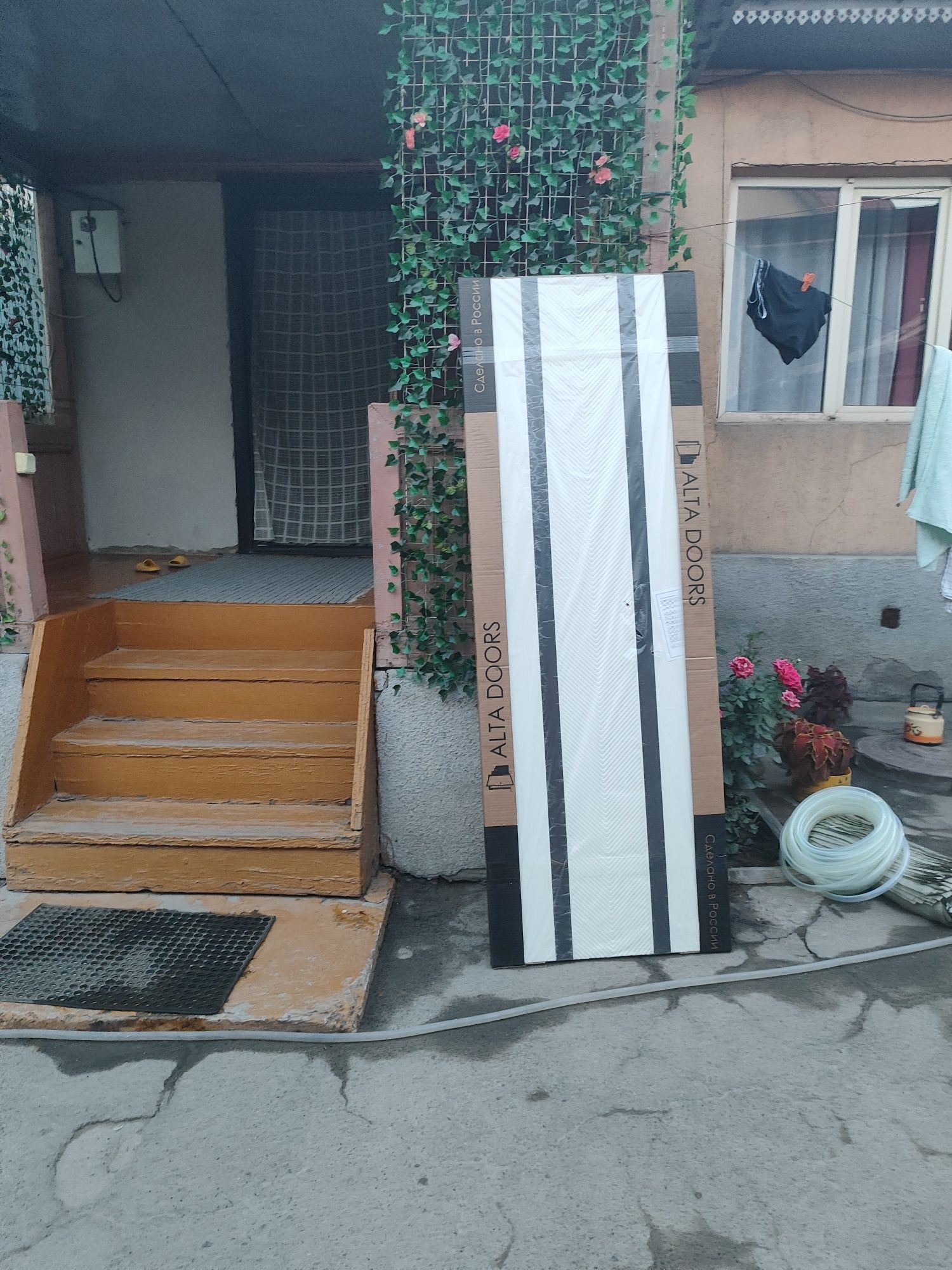 Продам новый дверь