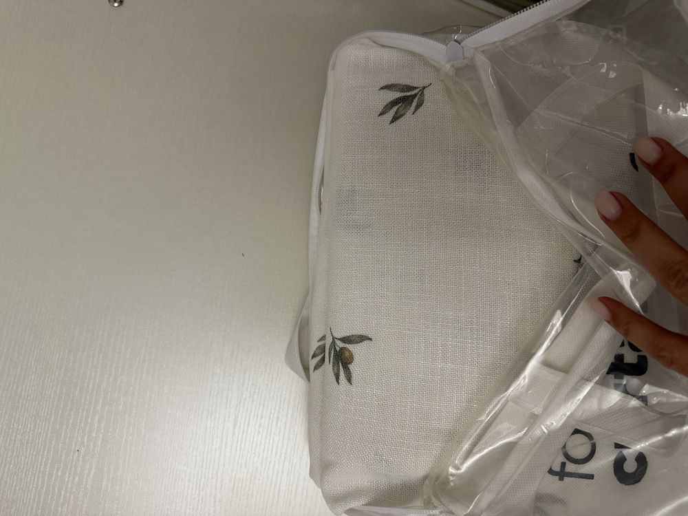 Продам новые южно корейские шторы из льна.