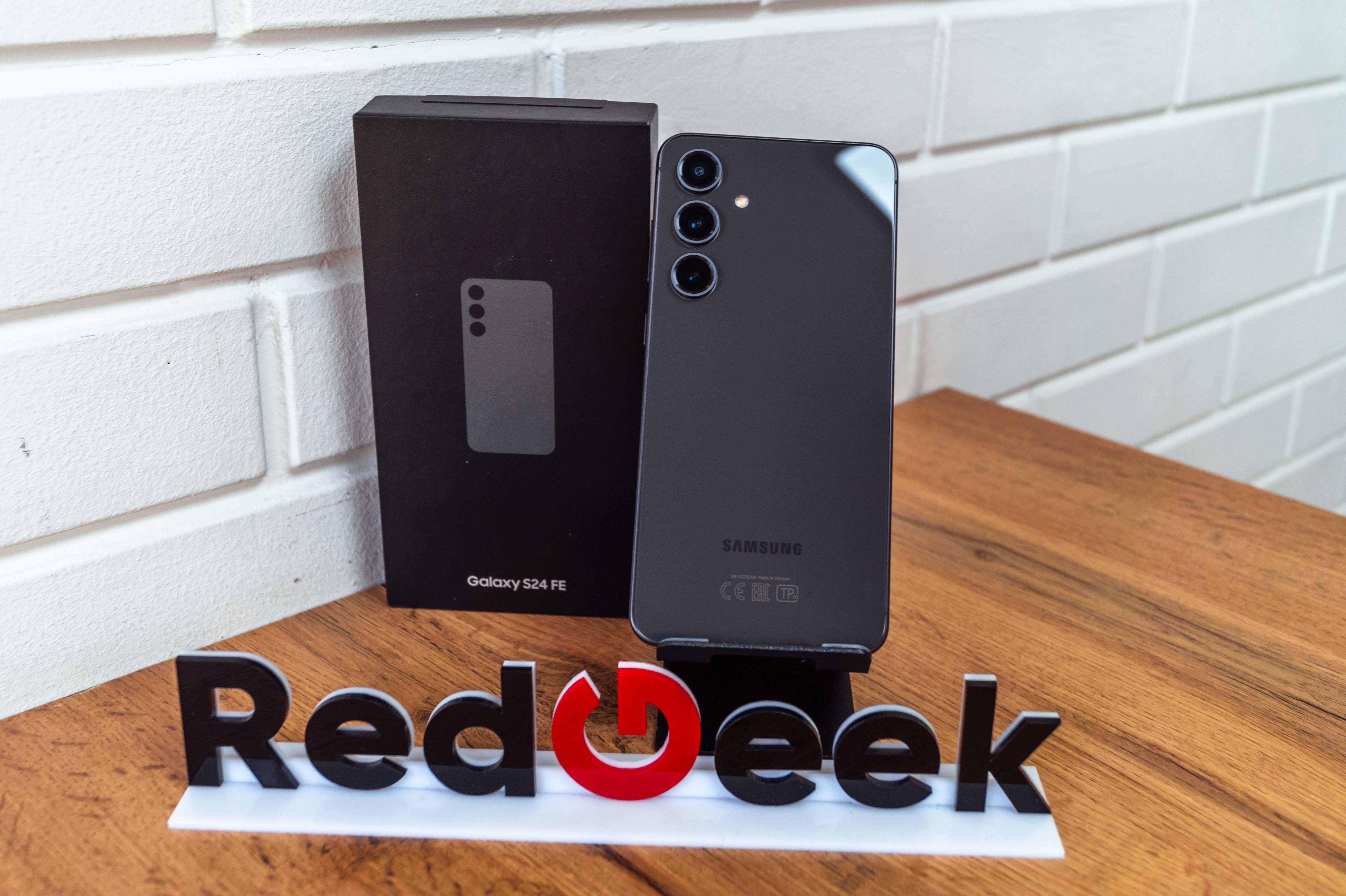 Новый Samsung Galaxy S24 FE|Graphite| 128 ГБ|Распечатанный | Red Geek