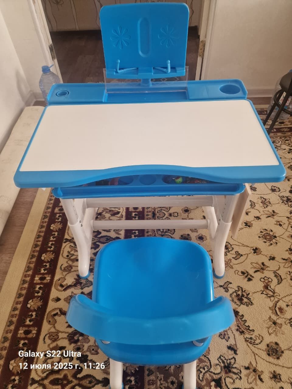 Продам Детский журнальный столик