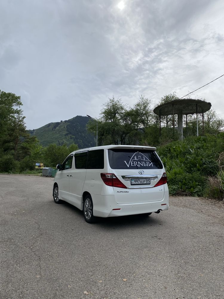Трансфер,аренда с водителем Toyota Alphard