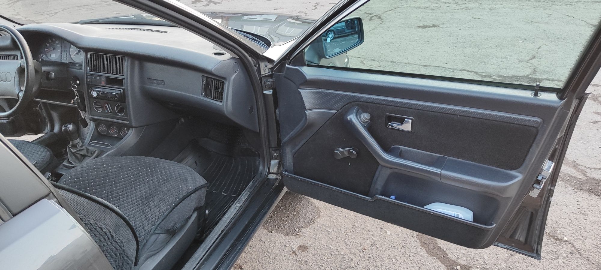 Продаю Audi 80 B4 1994