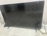 Продам телевизор на запчасти Hisense Smart TV