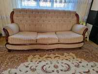 Продам диван с двумя креслами
