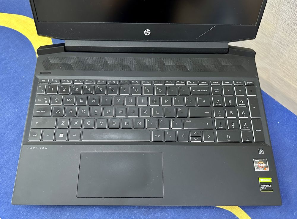 Продается игровой ноутбук HP Pavilion Gaming Laptop 15-ec1002na