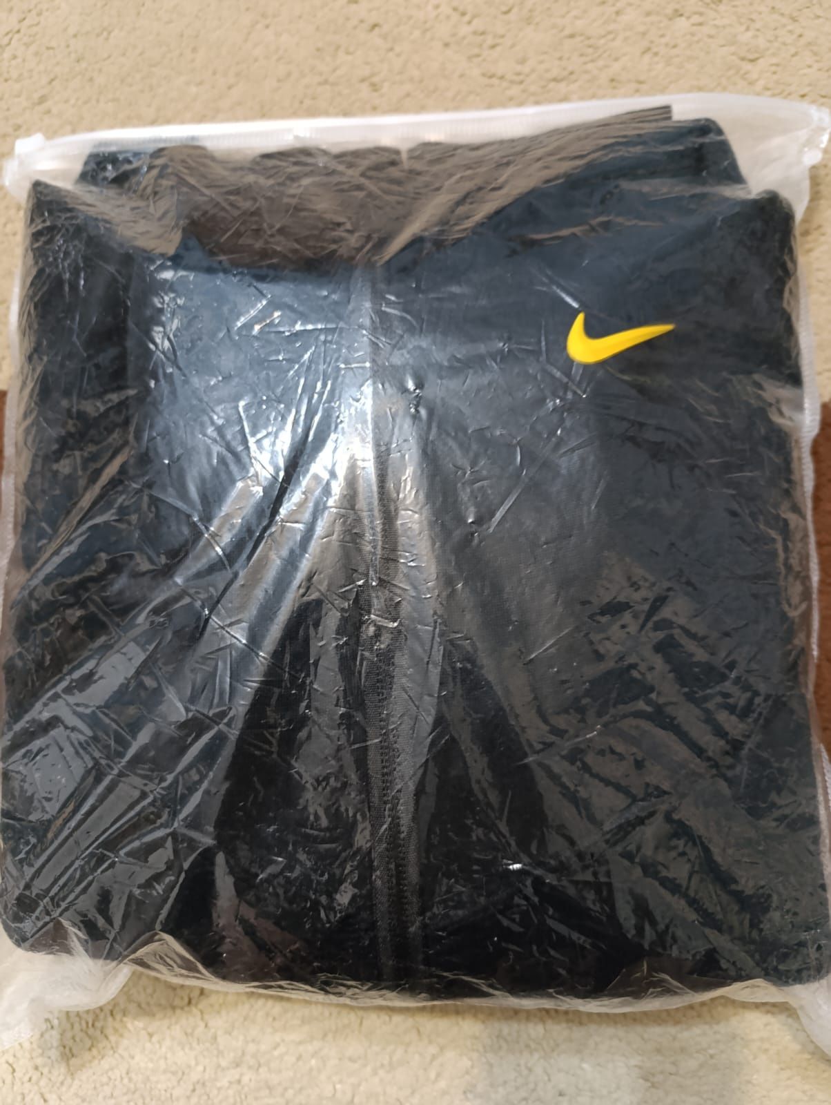 продам кофту Nike nokta