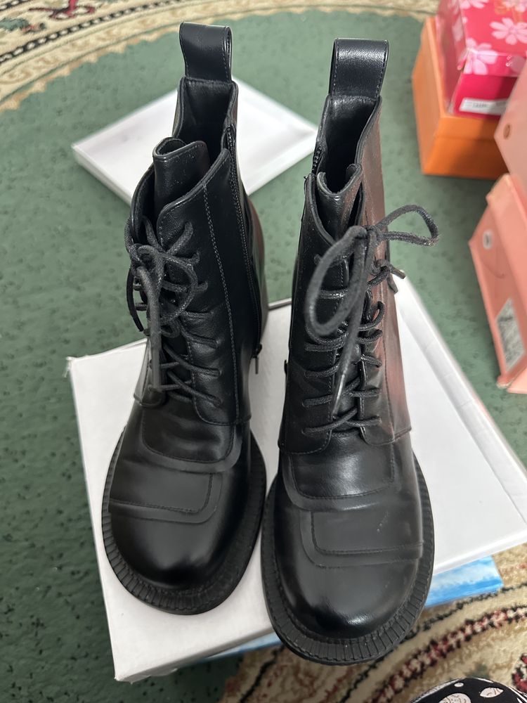 Продам сапоги 39-40 размера