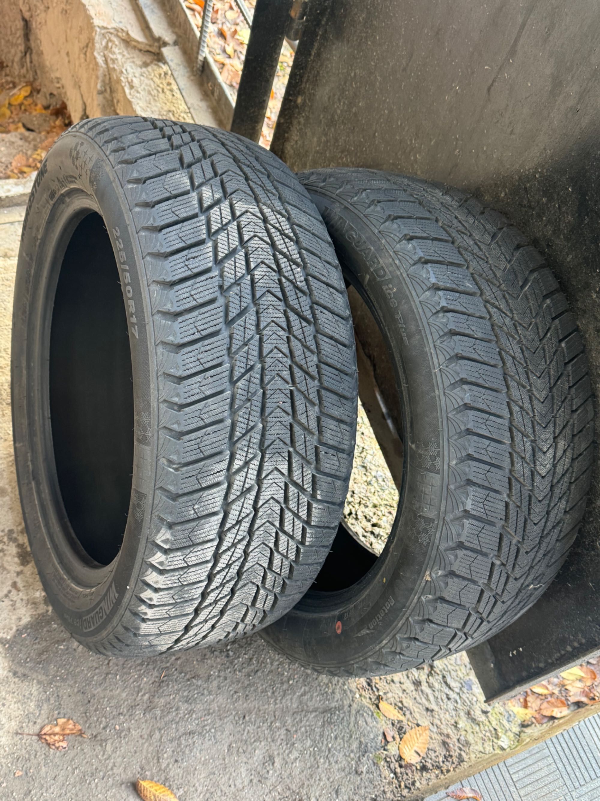 Зимние Шины почти новые 225/50/R17