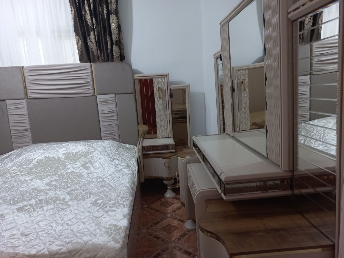 Продажа спального гарнитура