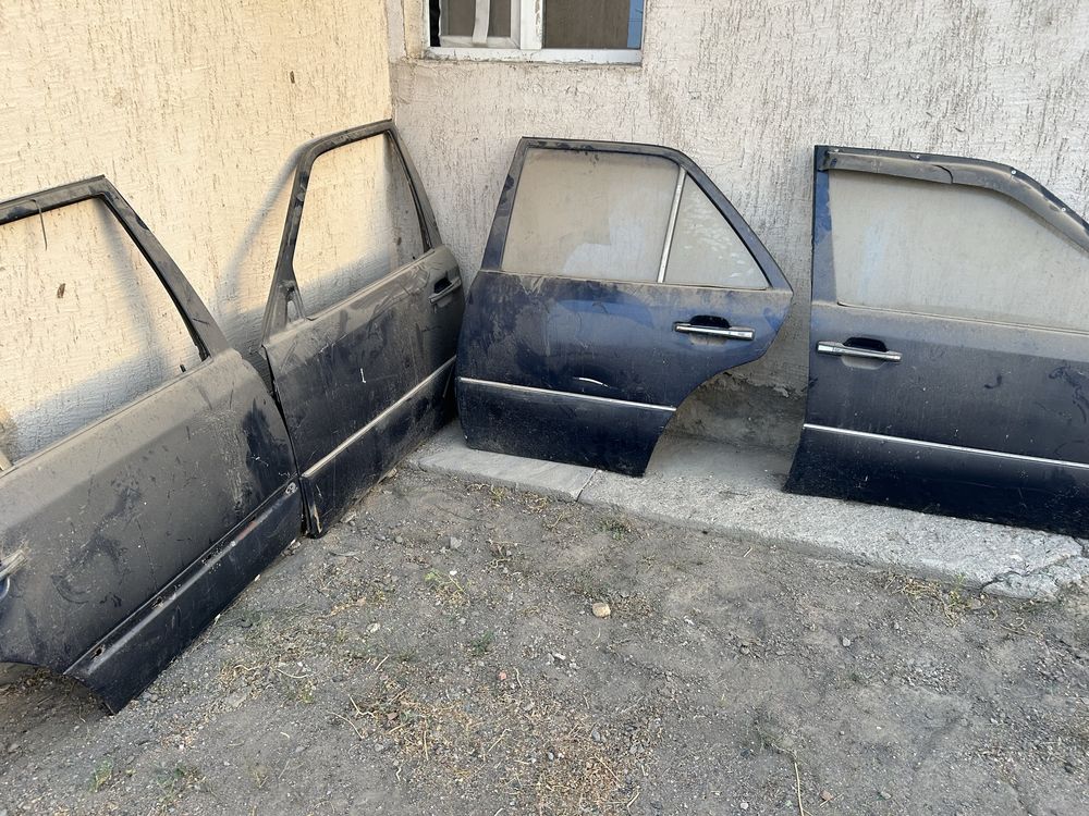 Есіктер мерседес 124