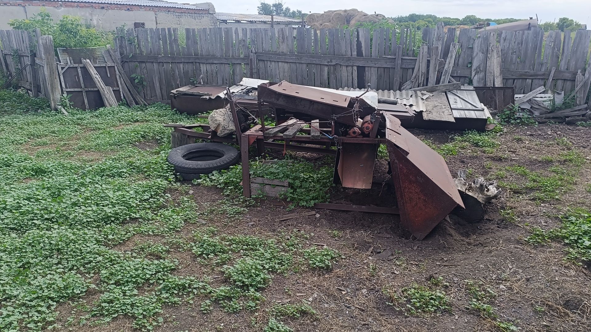 Продам трактор т-25 в п. Зуевка
