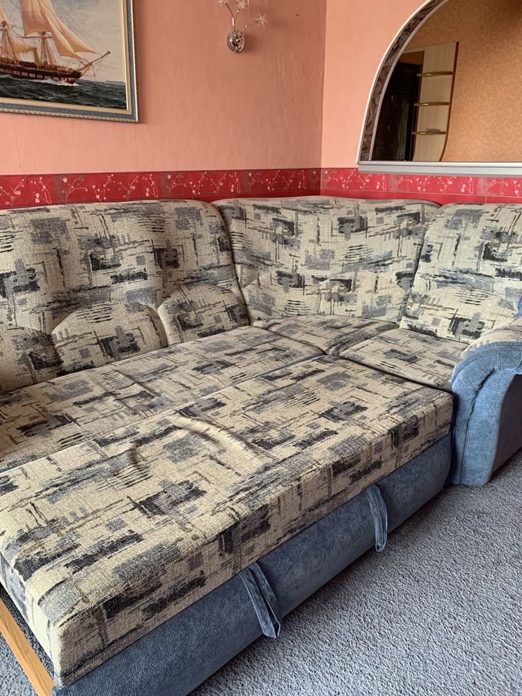 Продаю диван и кресло  в хорошем состоянии