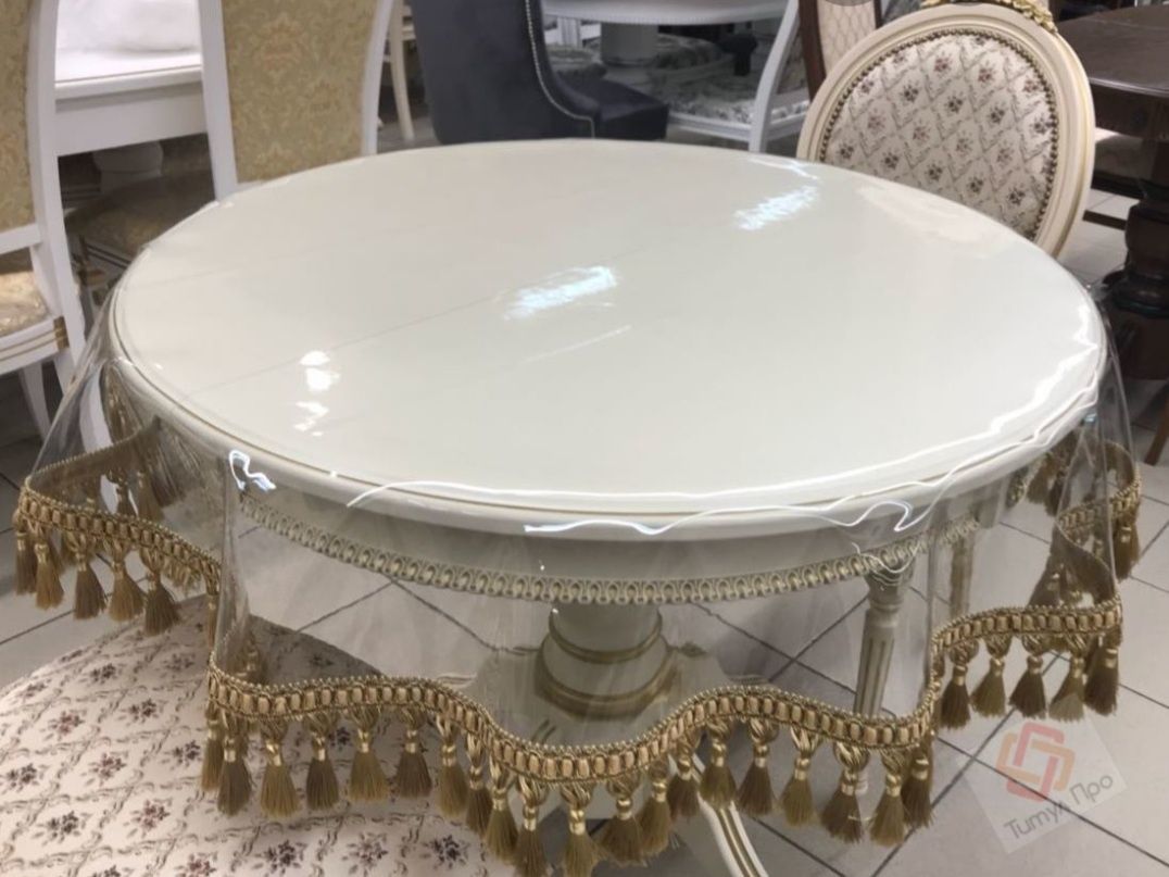 Силиконовая скатерть с кружевом,бахрамой и стразами !