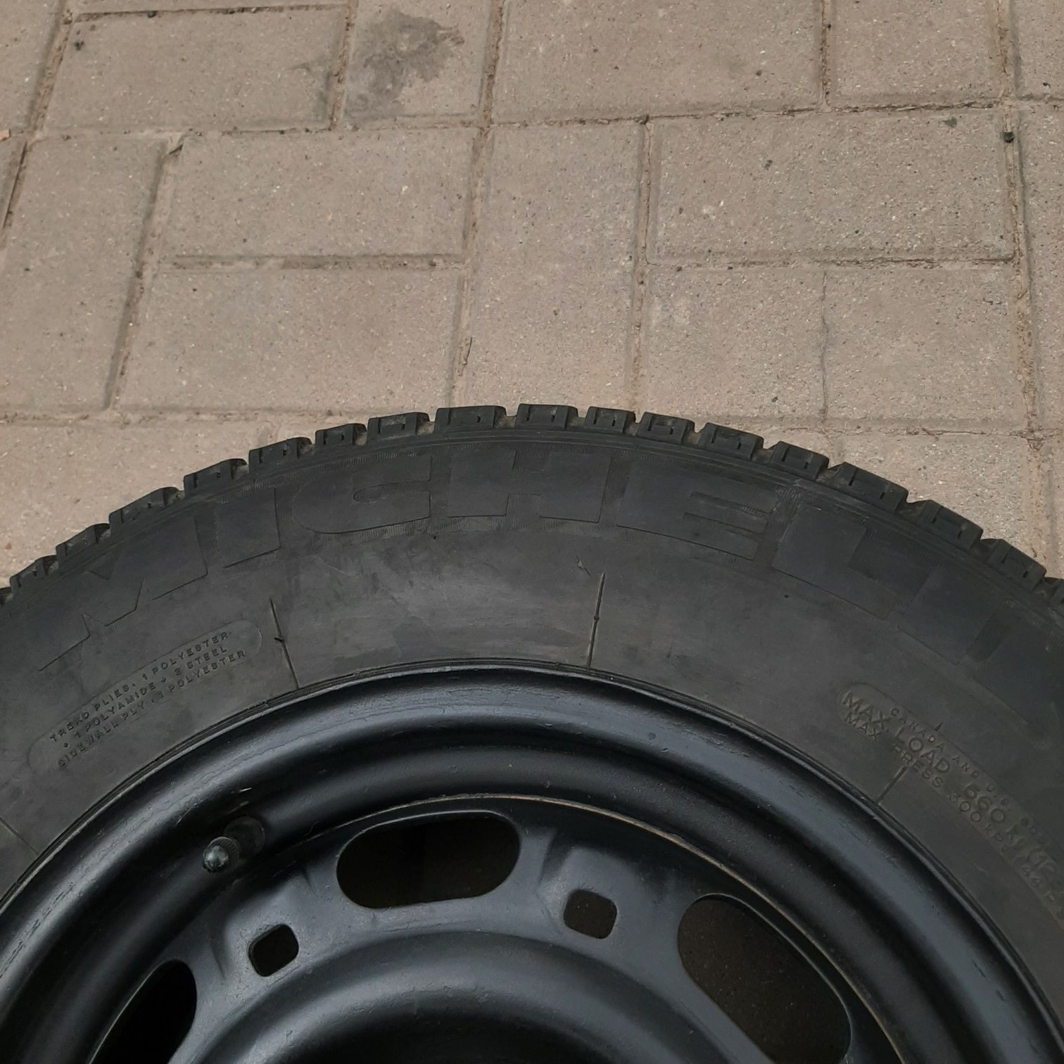 Продам одно колесо 175 80 r14