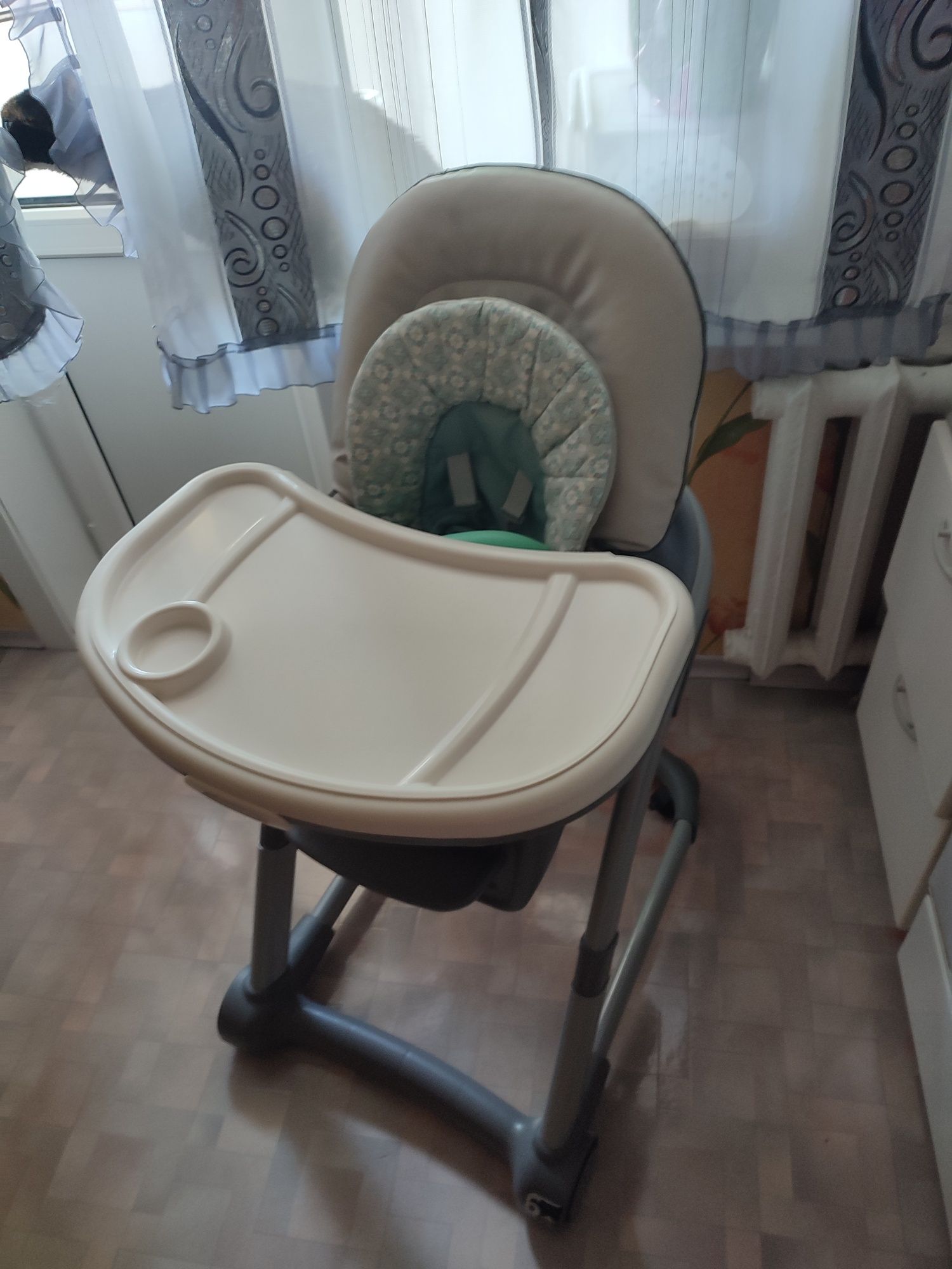 Стул для кормления