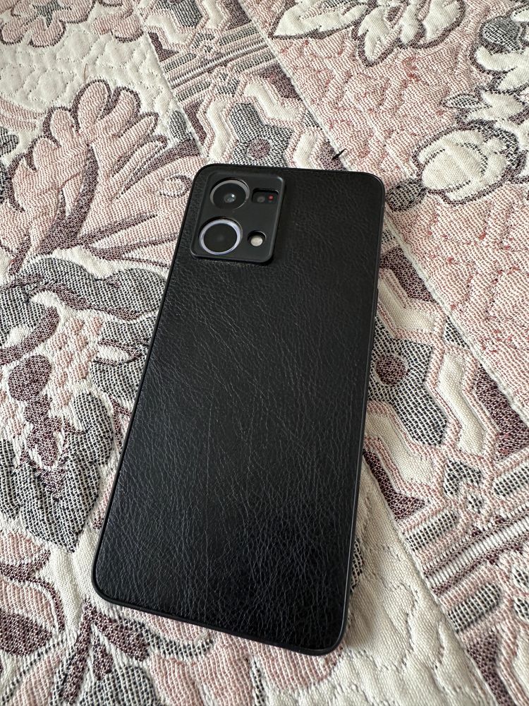Телефон марка Oppo Reno 7