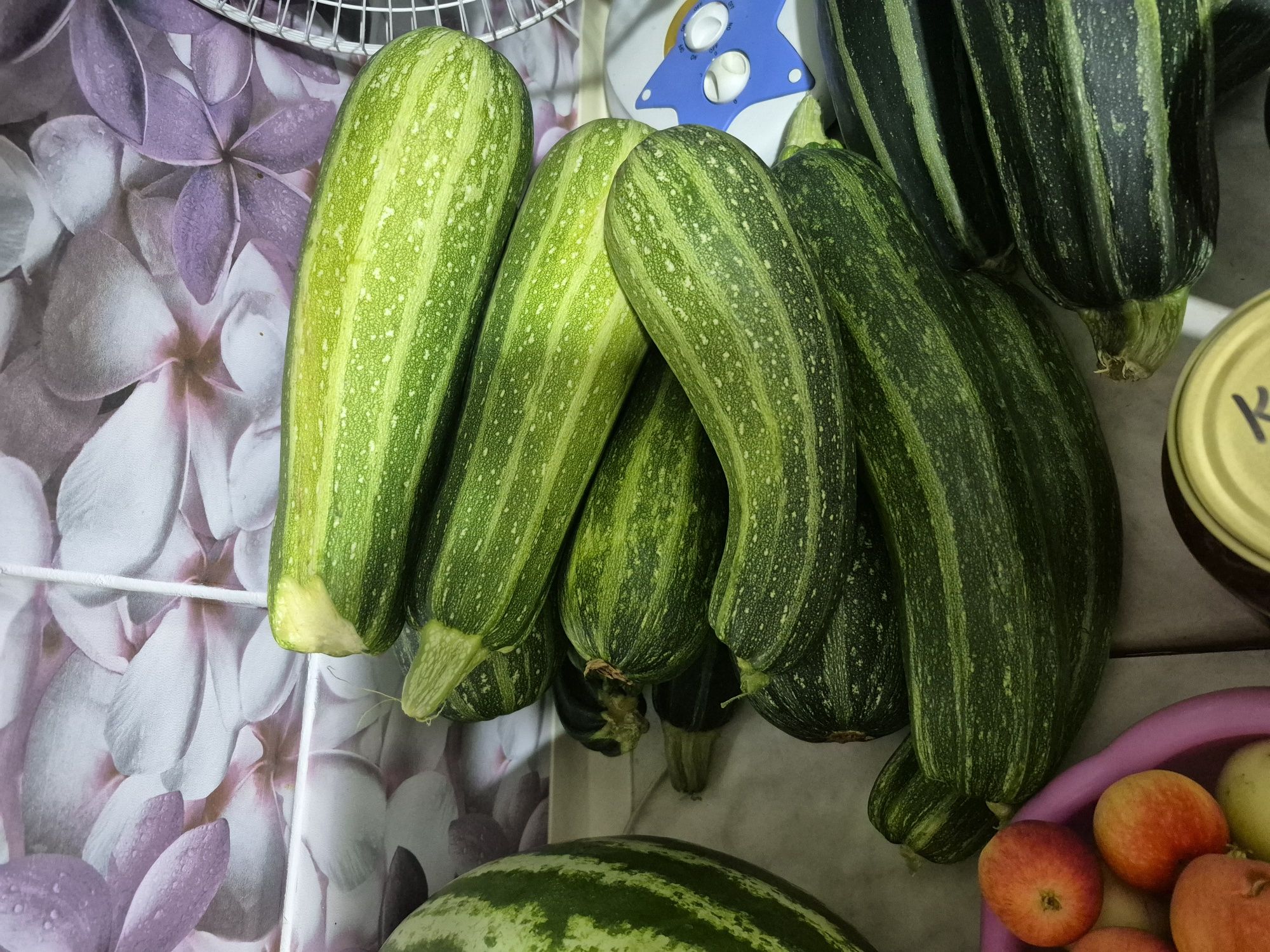 Продам молоденькие кабачки