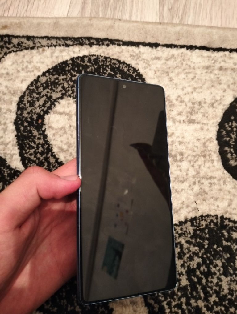 Продам Samsung galaxy s10 lite