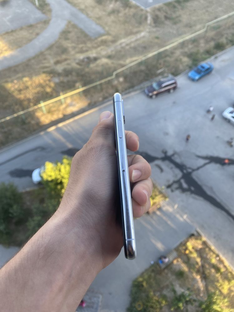 Айфон икс x 10 в отличнов состояний