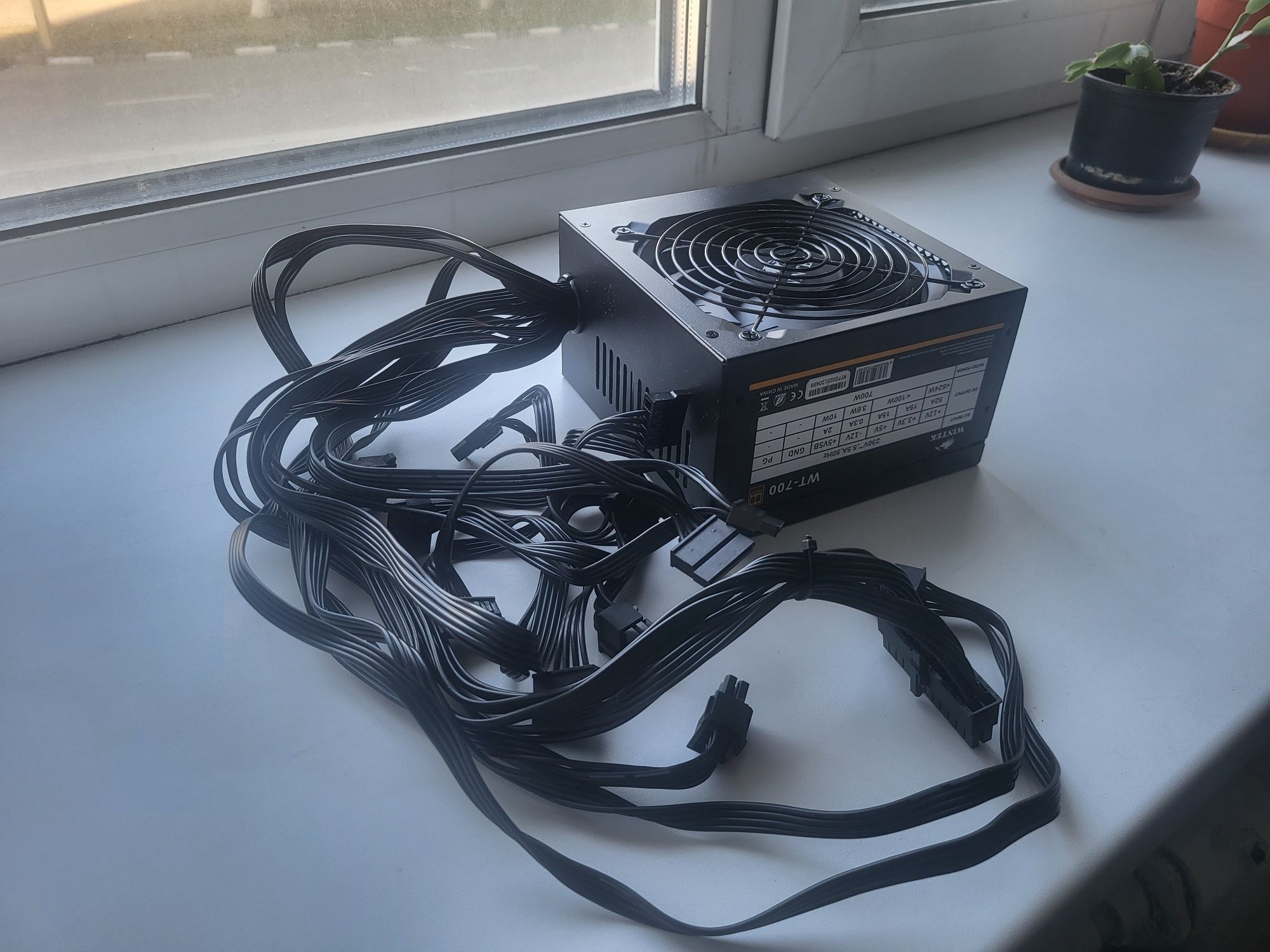 Wintek 700 ватт Блок питания