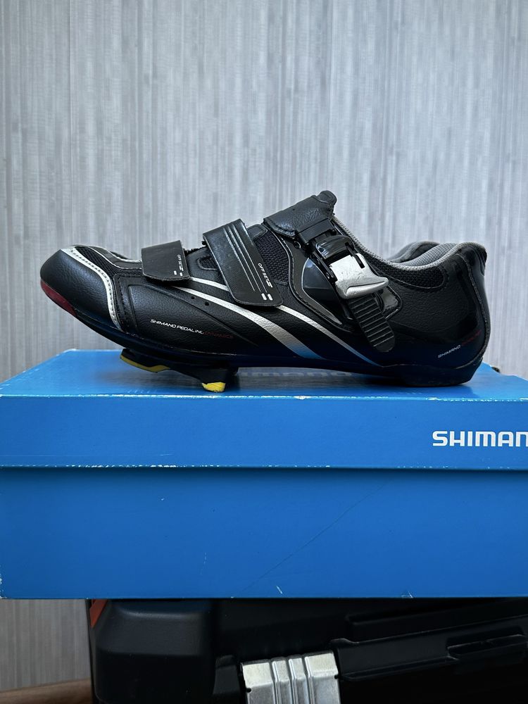 Комплект шоссейные велотуфли + контактные педали Shimano + шипы (41)