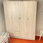 Продается шкаф и телевизор с подставкой