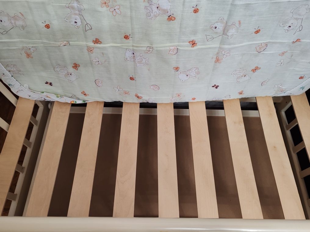 Продам детскую кроватку 120*60