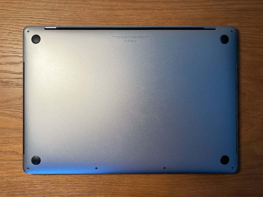MacBook Pro 15,4” i9 32Gb 1TB Radeon Vega PRO 20