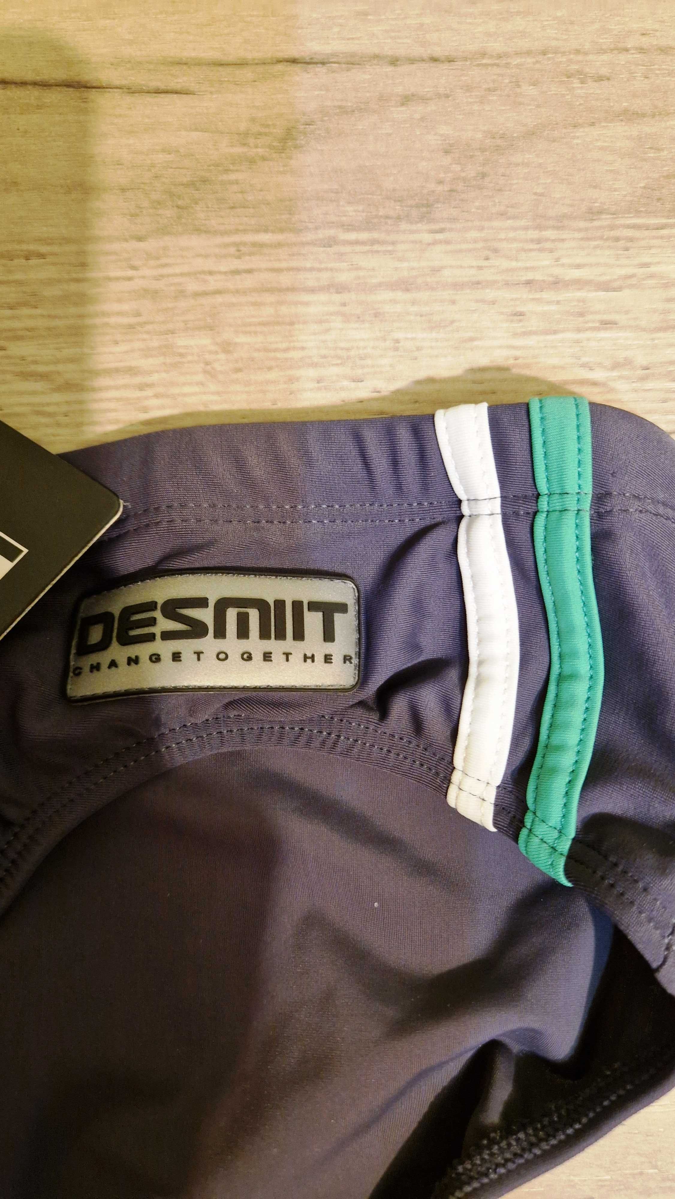 Продам новые купальные мужские плавки Desmiit
