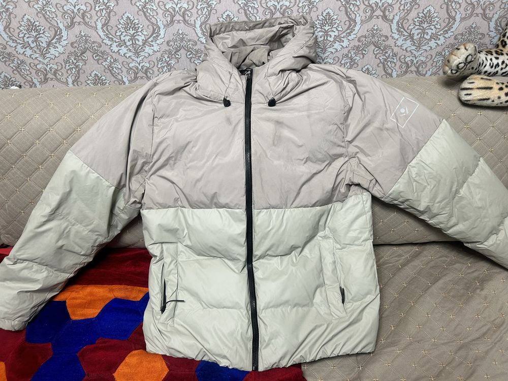 Продам зимнюю куртку Masculino б/у