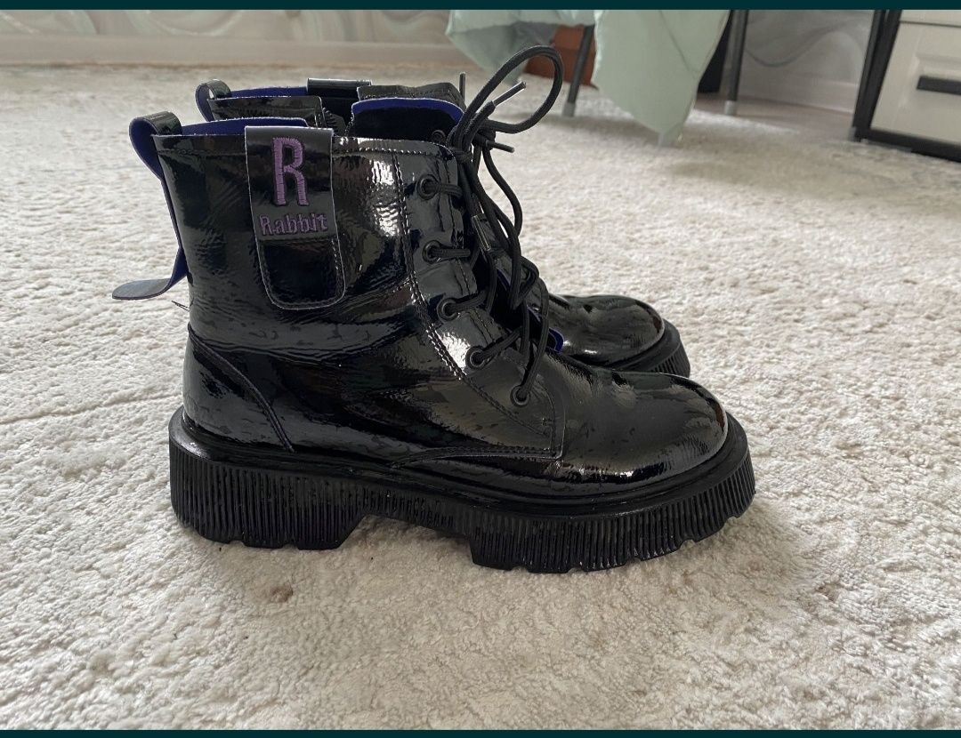 Продам зимние и осенние ботинки 38рр.